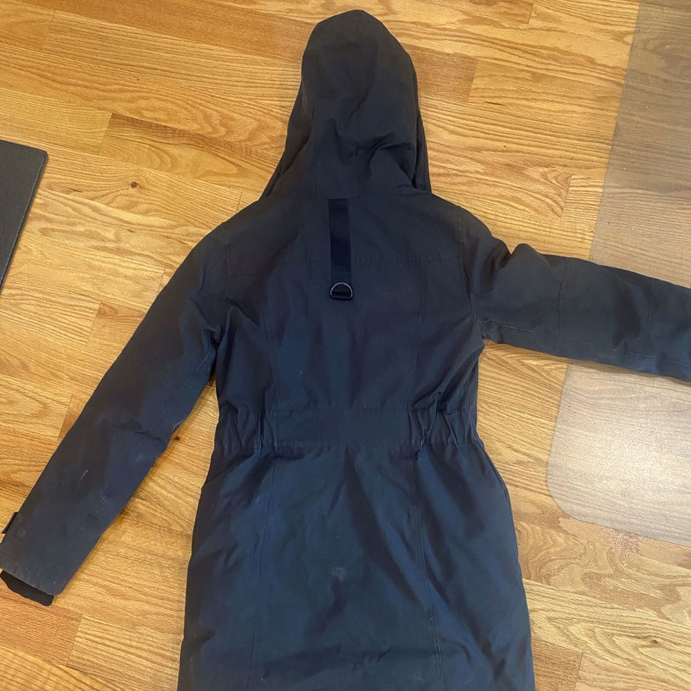 Aritzia winter coat size small